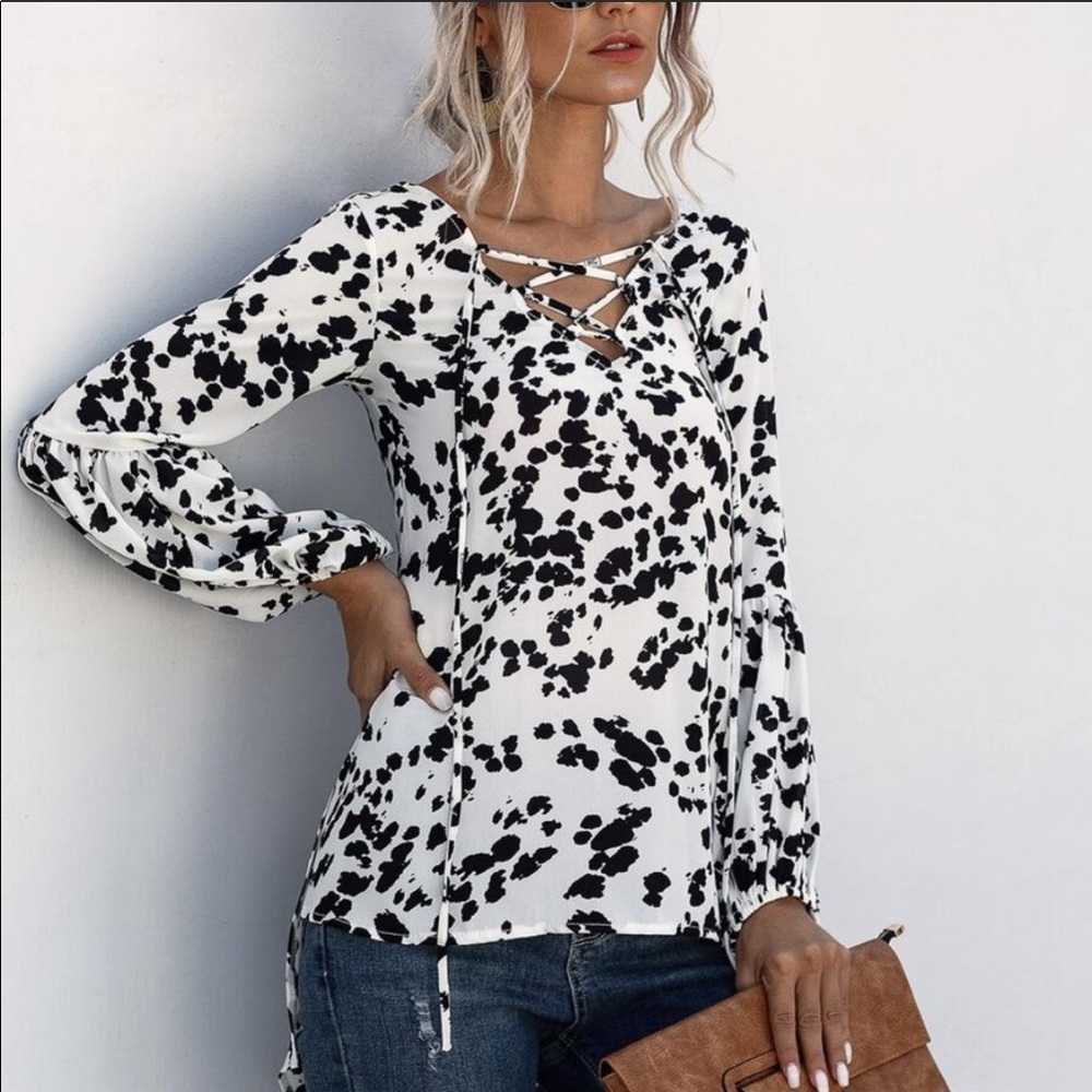 Black / White Lace Up Tunic! - Picture 4 of 7